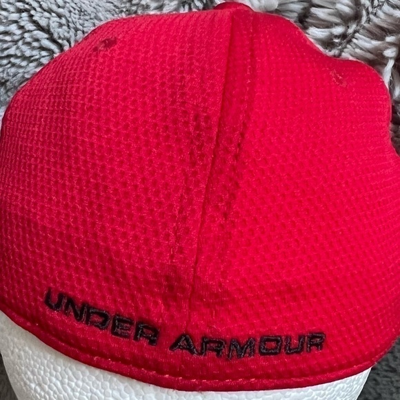 YOUTH X-Small Small Under Armour Boy’s Baseball Cap, Red, Used - Picture 2 of 3